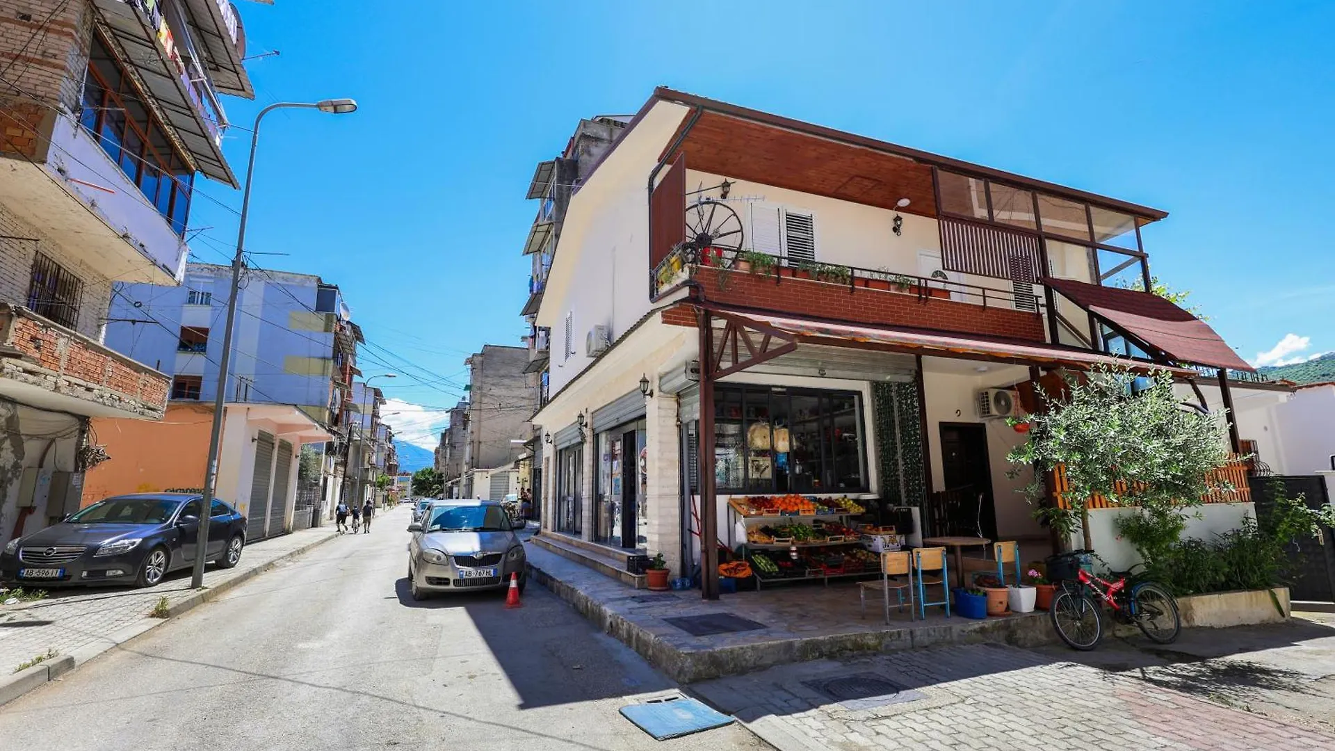 Berat Central Studio 0*,  Albania